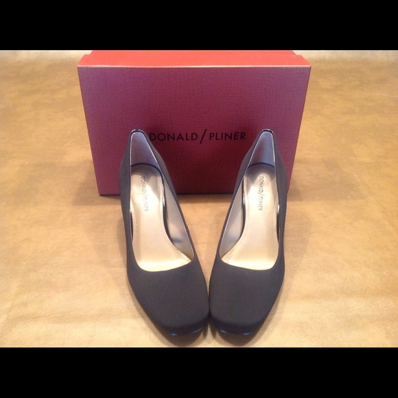 Donald Pliner Women's Salinas Pump - Pointed Toe Heel With Patent Ankle Strap & Cork Wedge (Memory Foam) - View #6